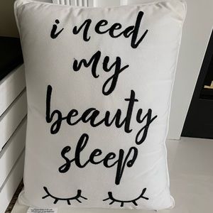 I need my beauty sleep pillow